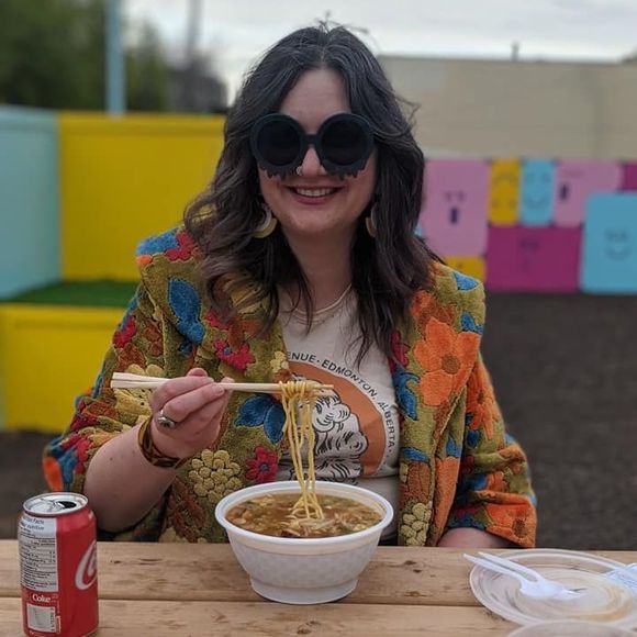 Meet your Posher, Jenna - Picture 1 of 1